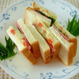 ☆ポテトサラダとベーコンのサンドイッチ☆